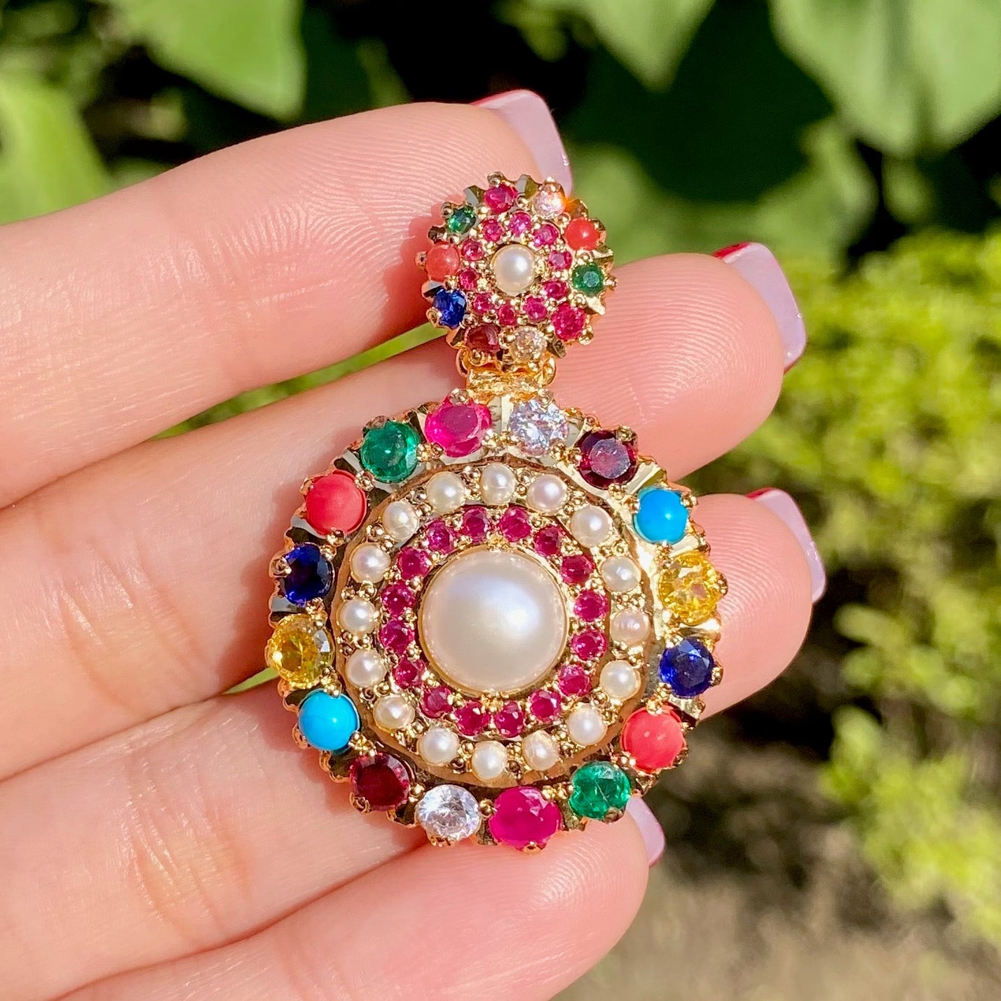 Navaratna pendant set