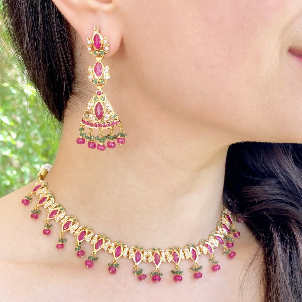 delicate ruby necklace set in 22ct gold