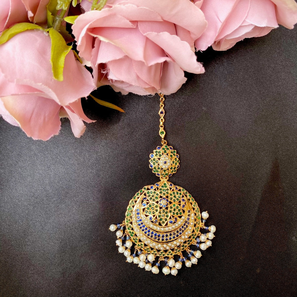 Indian mang tikka design