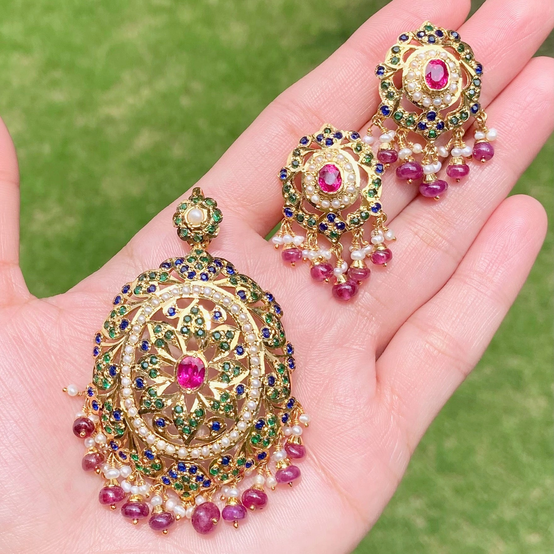 blue sapphire emerald pendant set indian