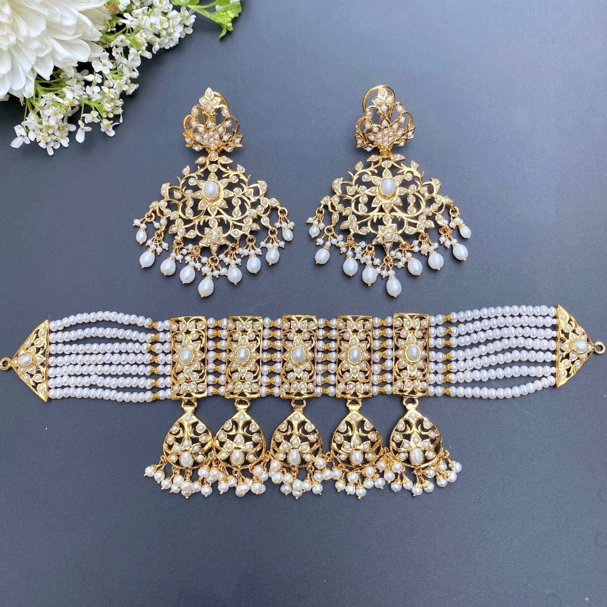 tyaani choker set pearls
