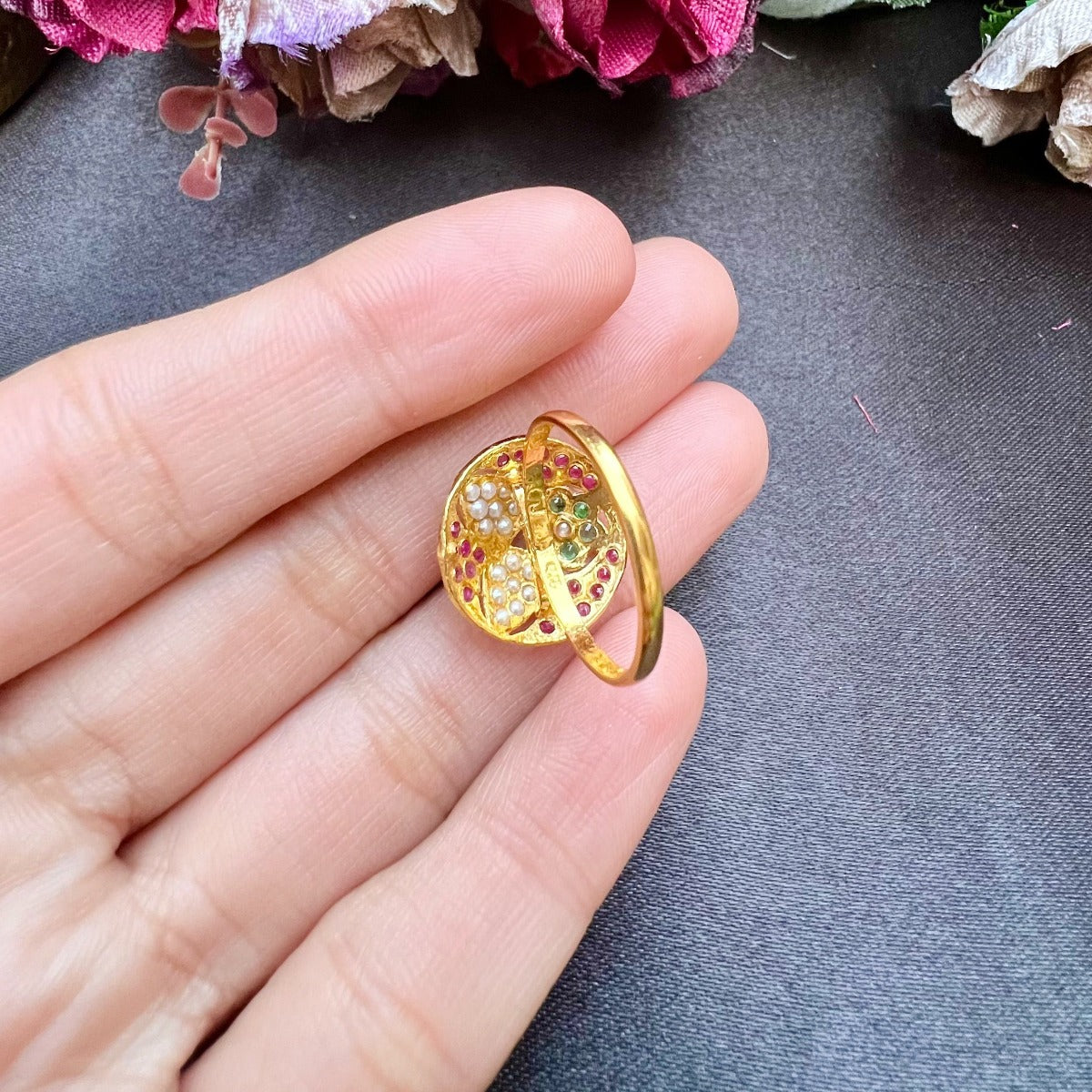 small ladies gold ring indian