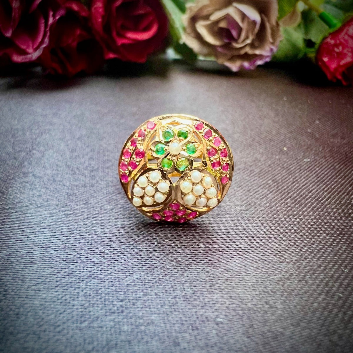 small ladies gold ring indian