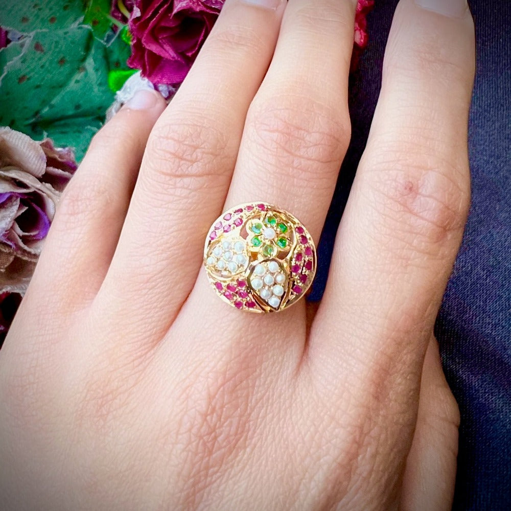 small ladies gold ring indian