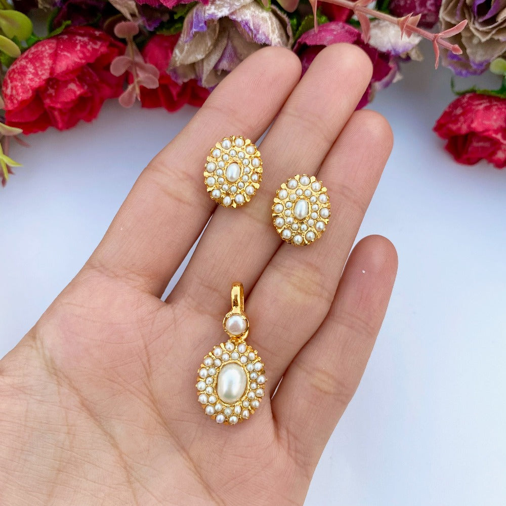 gold plated indian pearl pendant set