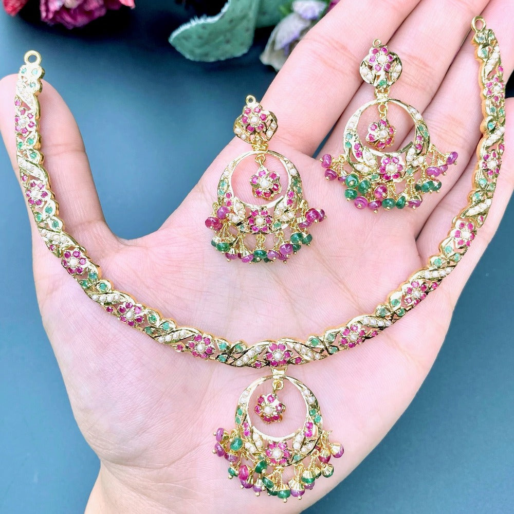 traditional indian hasli necklace paired with chandbali earrings