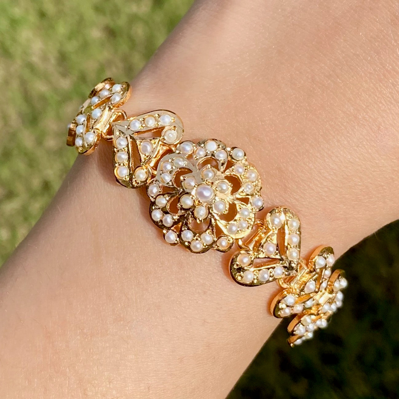 Women's Bracelet | Gold Plated Silver | Freshwater Pearls Studded BG 146