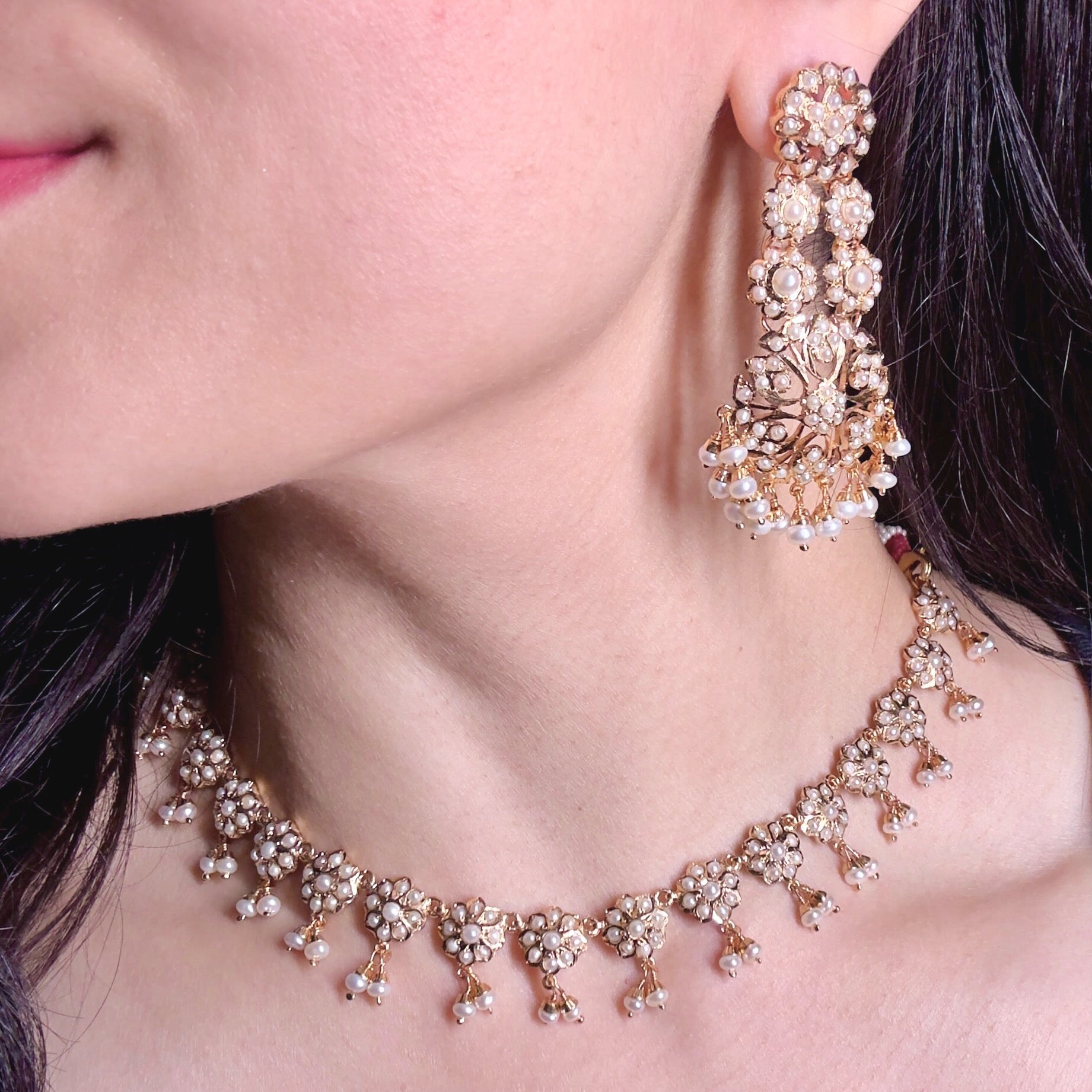 alluring pearl necklace set