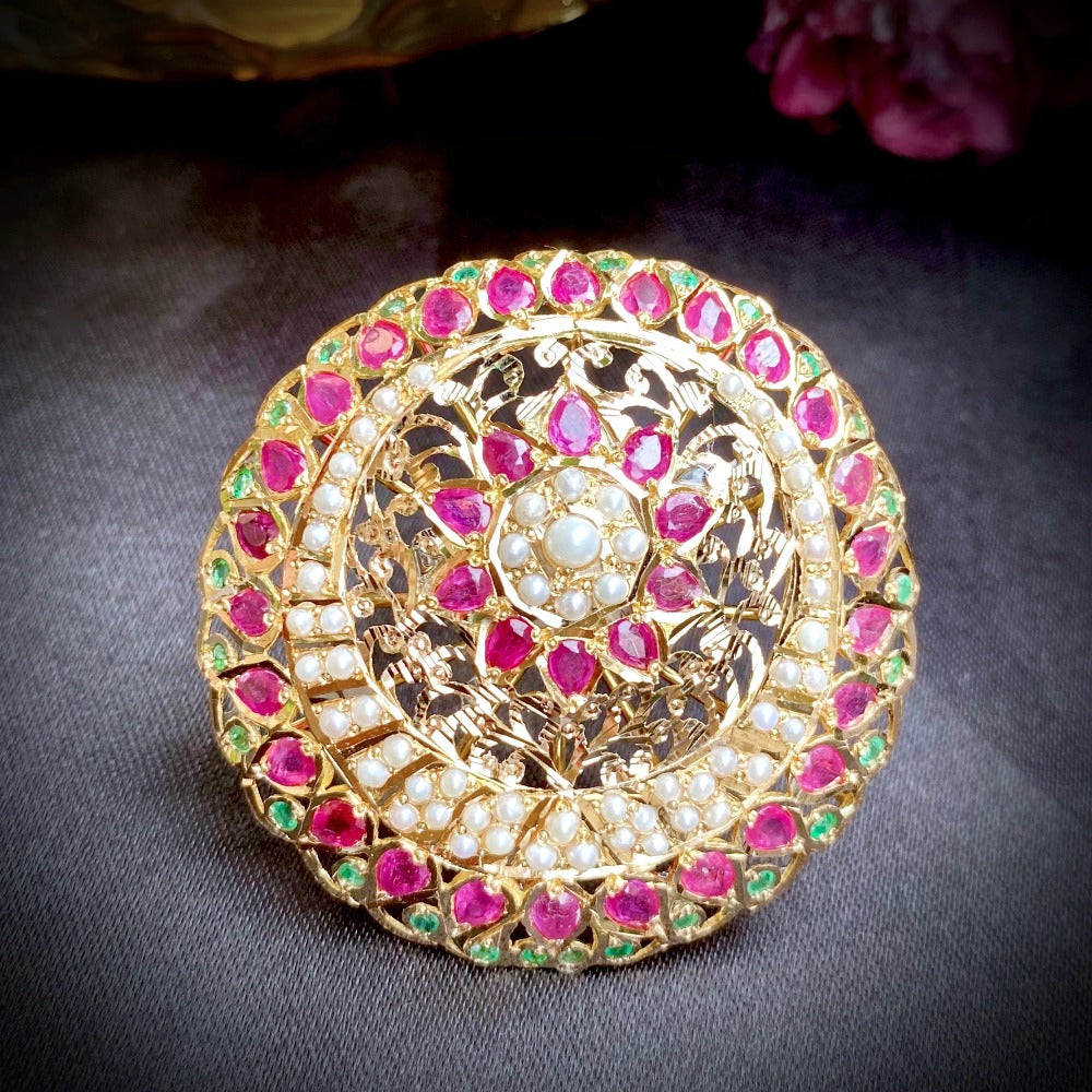 jadau indian gold cocktail ring