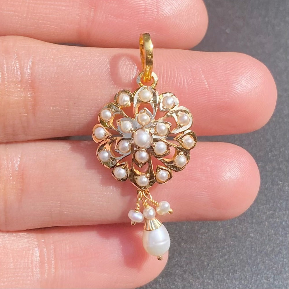 pearl pendant in 22k gold gp 011