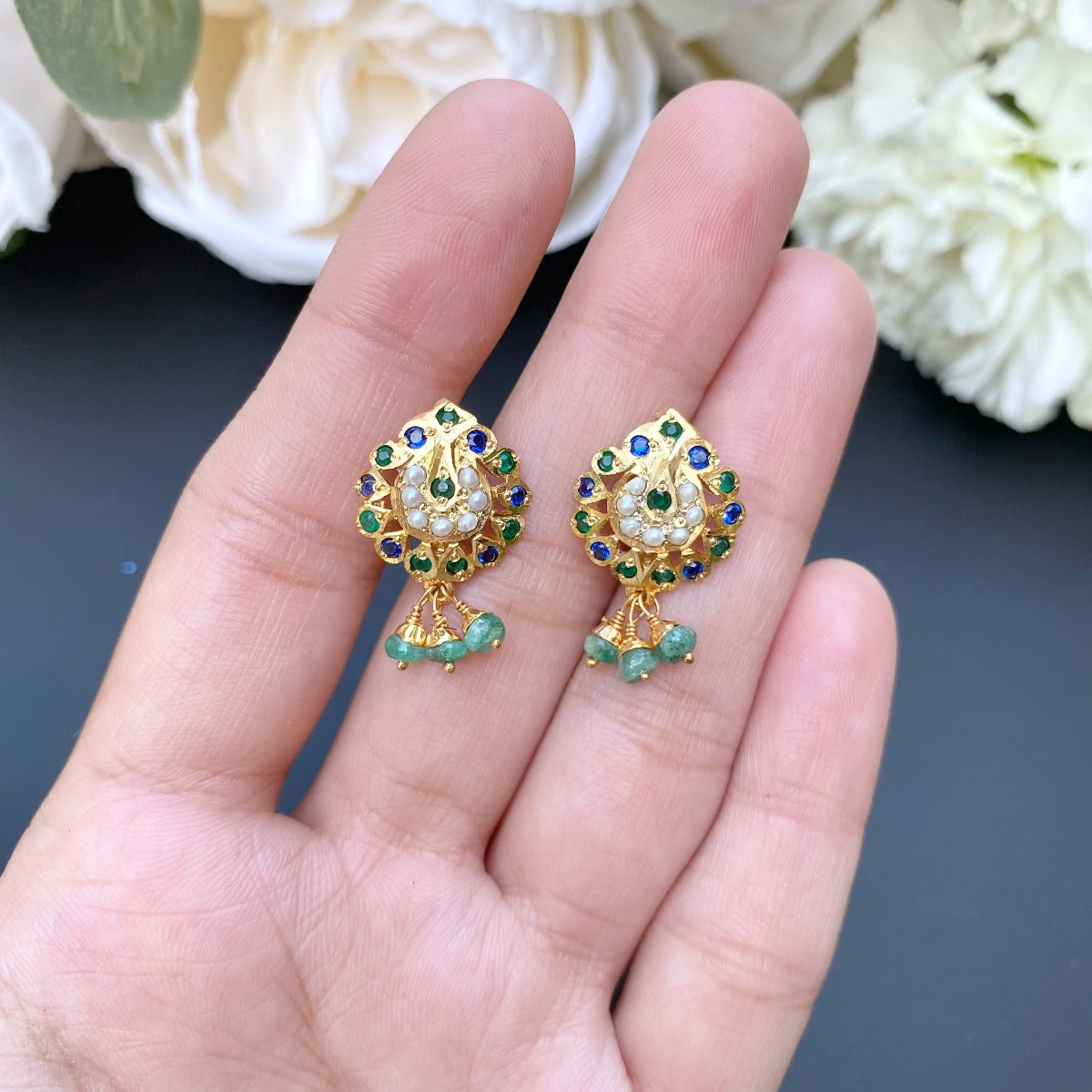 small emerald pendant set
