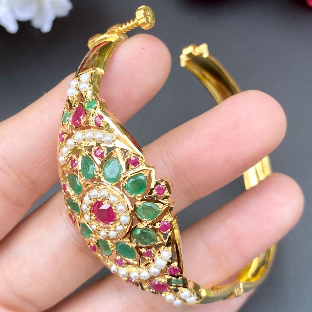 22 carat gold bracelet design inspired by malabar