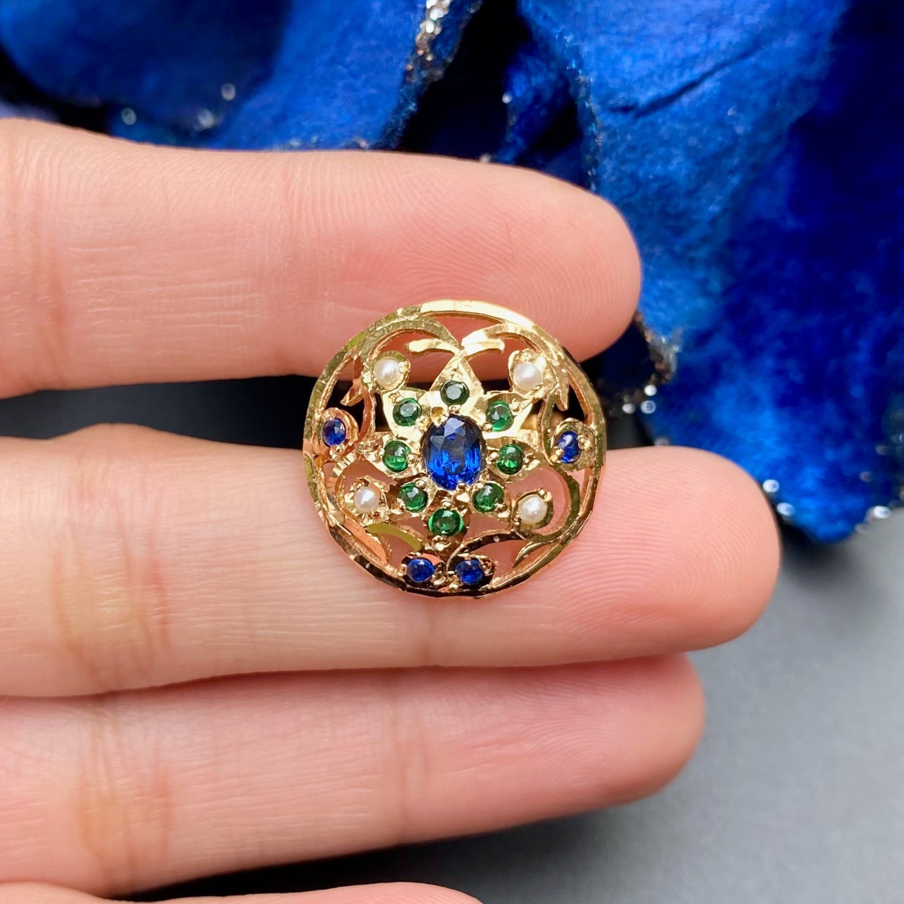 small size ladies cocktail ring