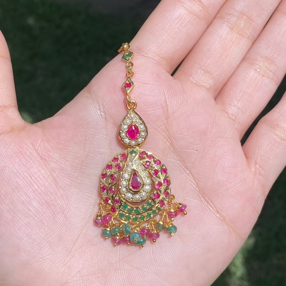small maang tikka