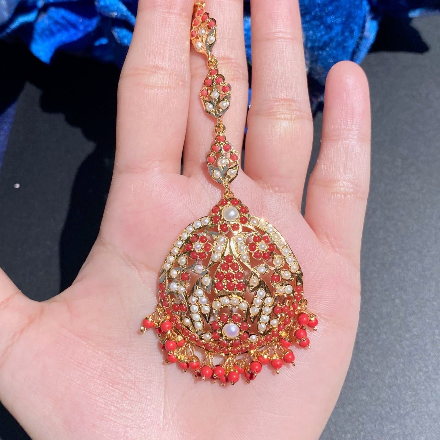 coral red maang tikka