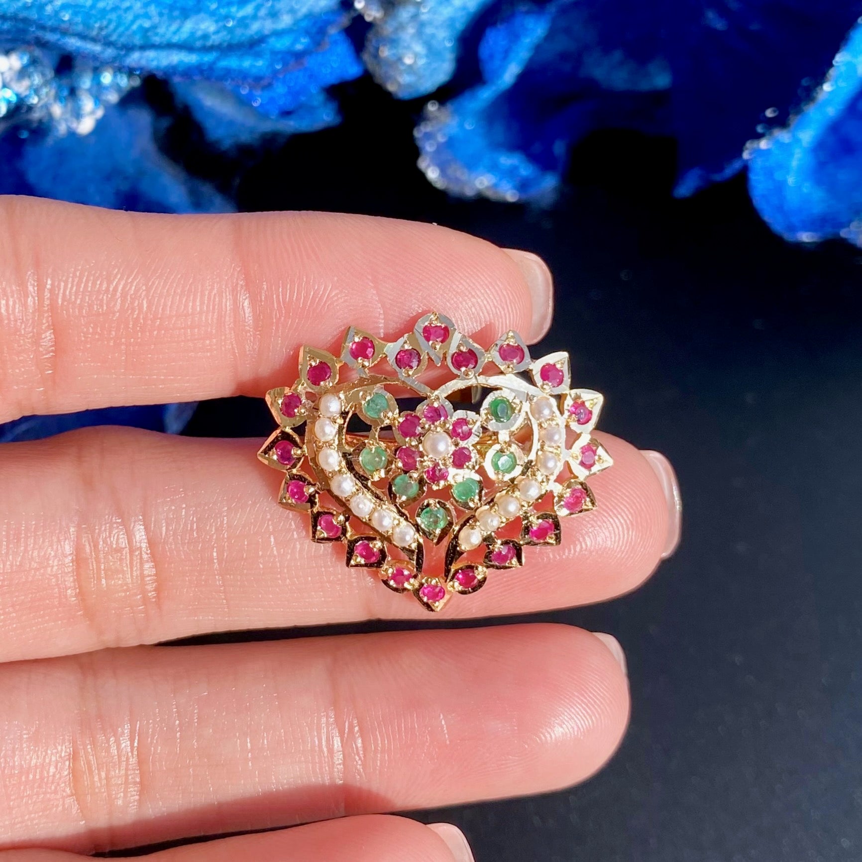 delicate gold ring jadau