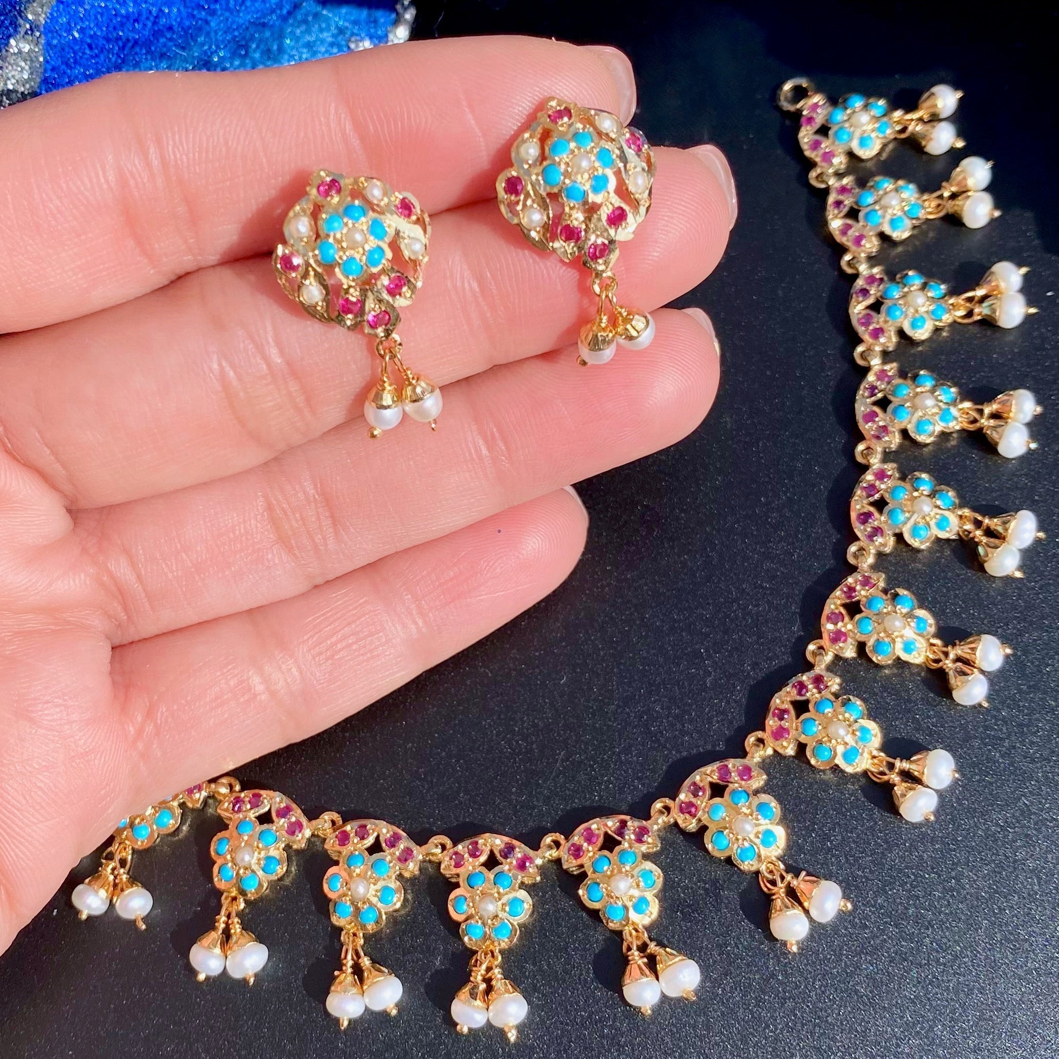 lovely necklace set