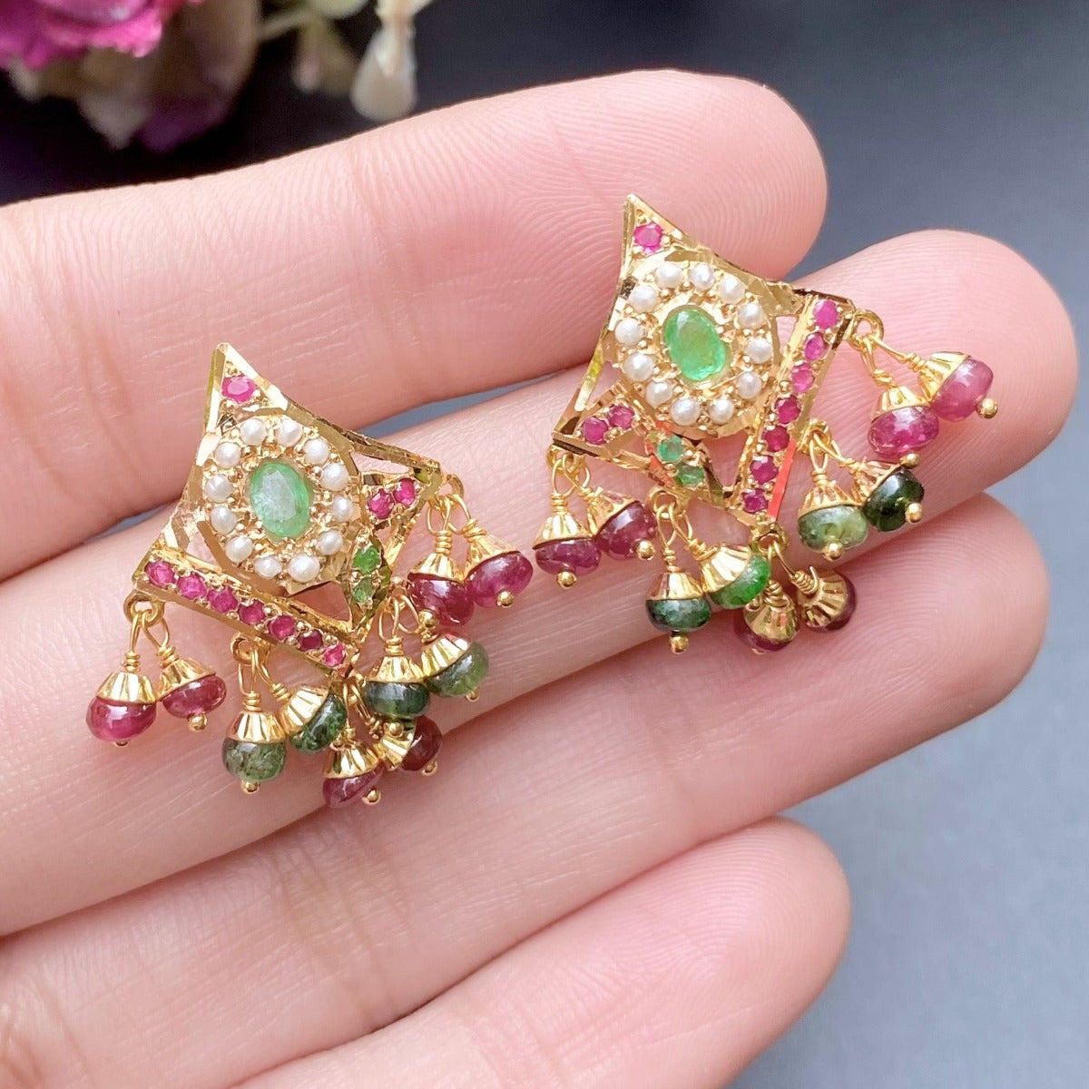 delicate gold jadau hasli set