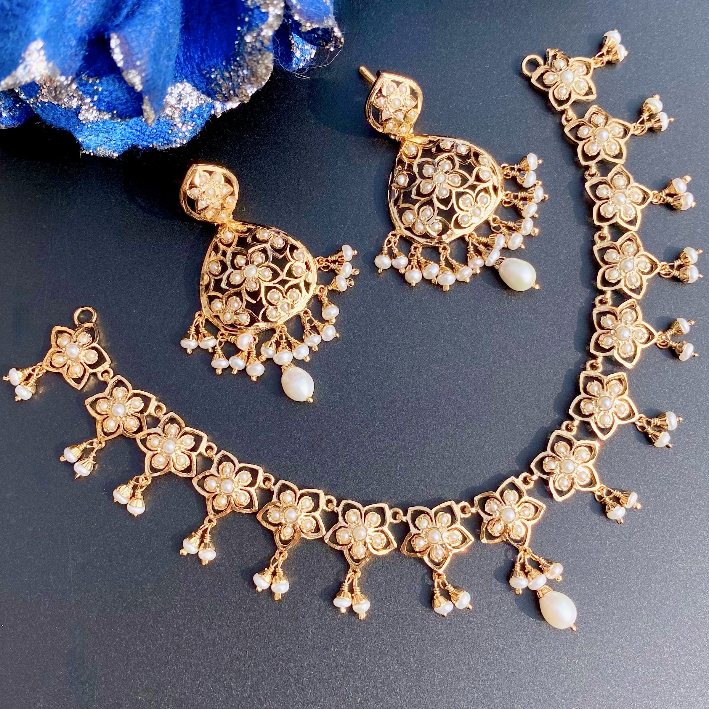 modern pearl necklace