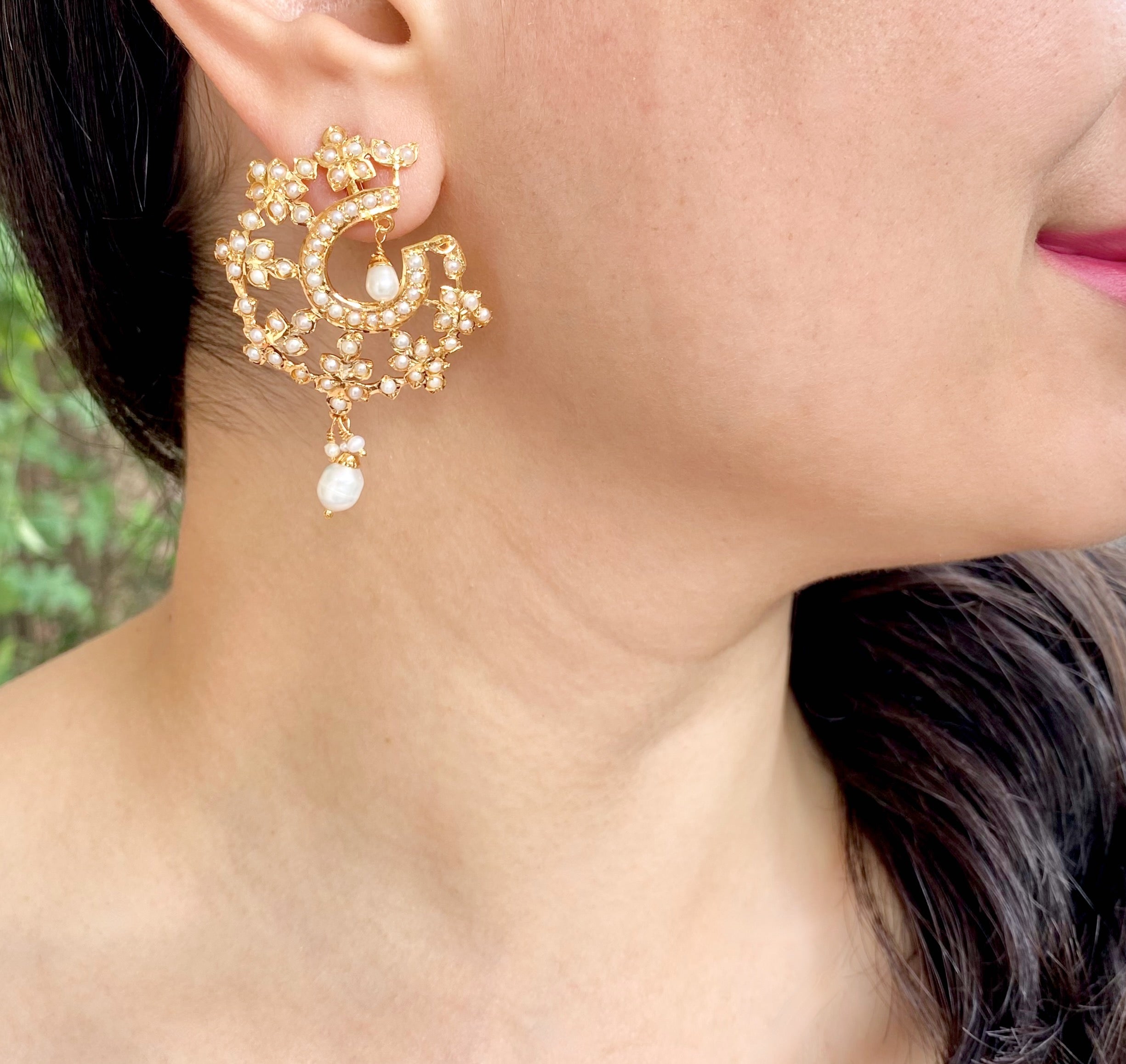 freshwater pearls stud earrings