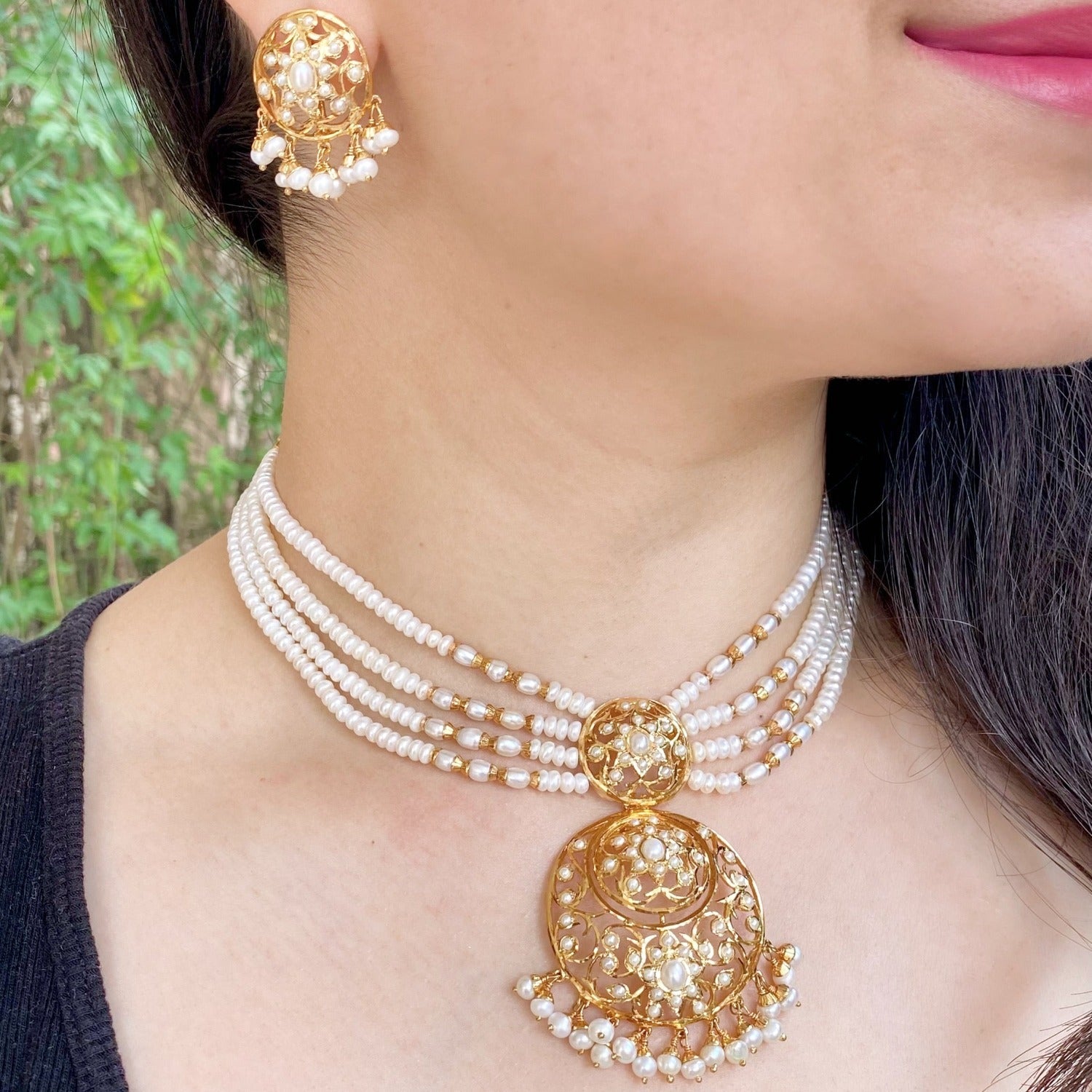 sober indian choker with studs
