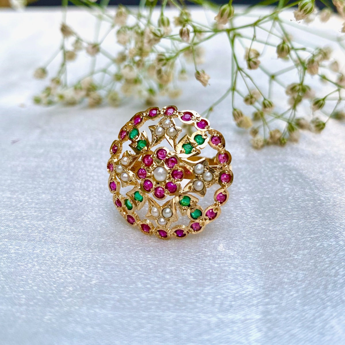 jadau cocktail ring ruby emerald