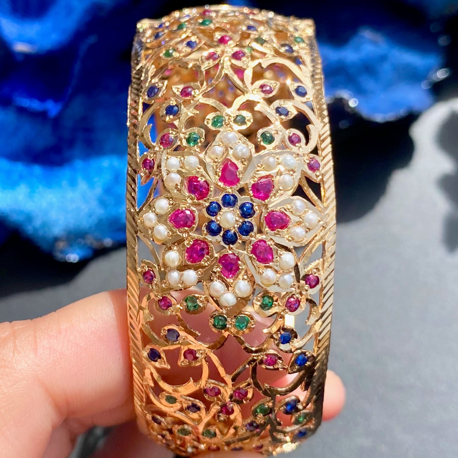 antique bangle design