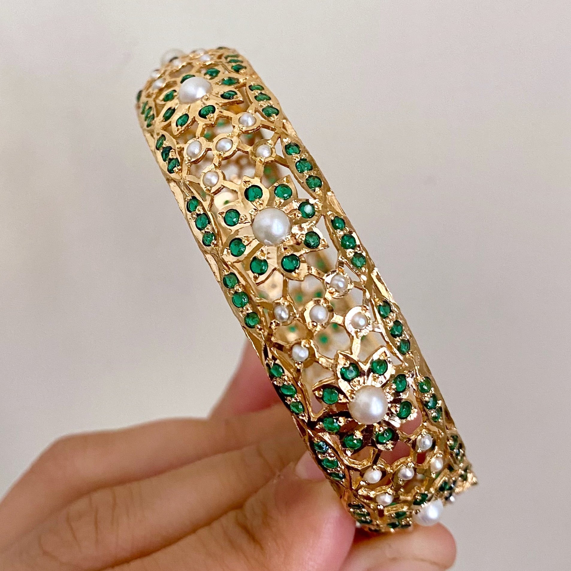 emerald bangle indian