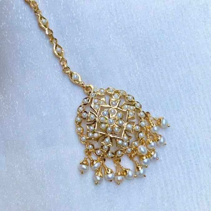 small and simple round pearl tikka in silver