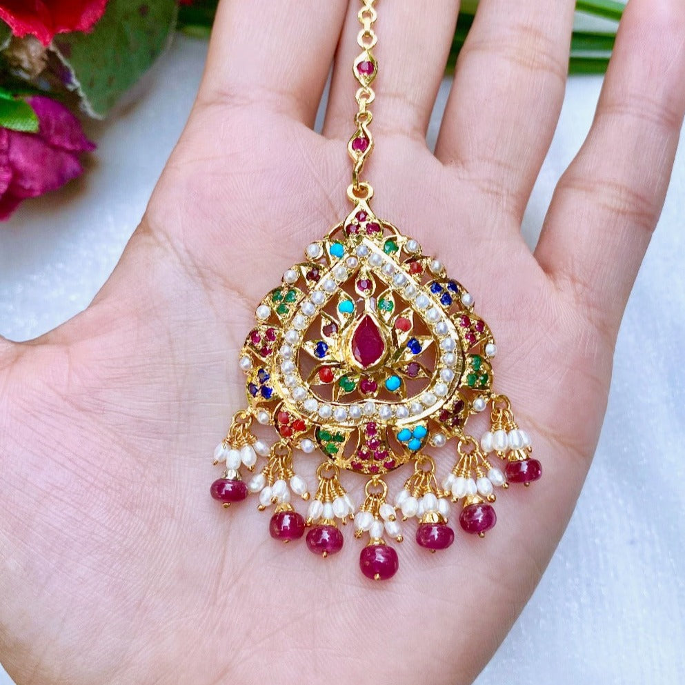 Navaratna mang tikka in silver with gold plating