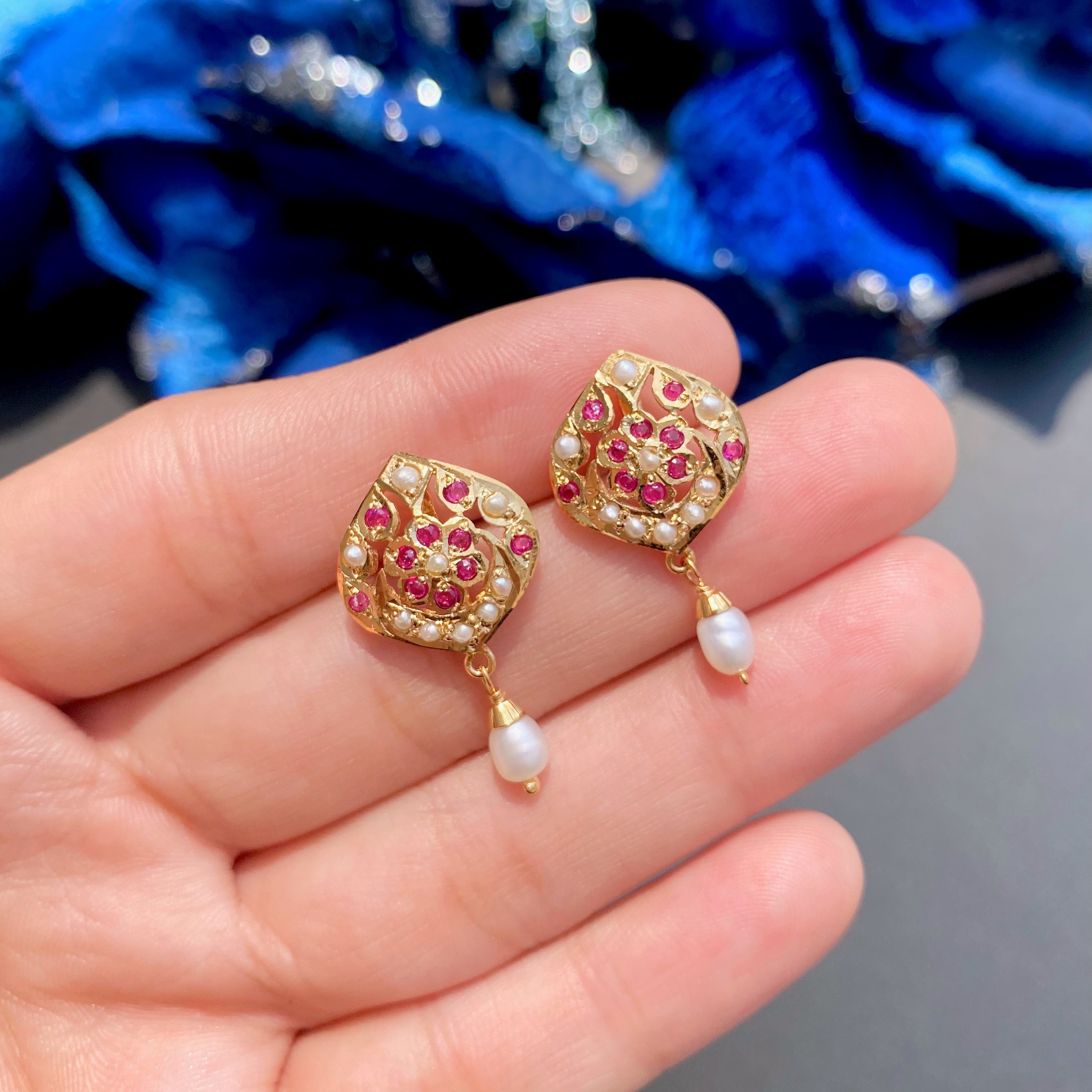 dailywear stud earrings