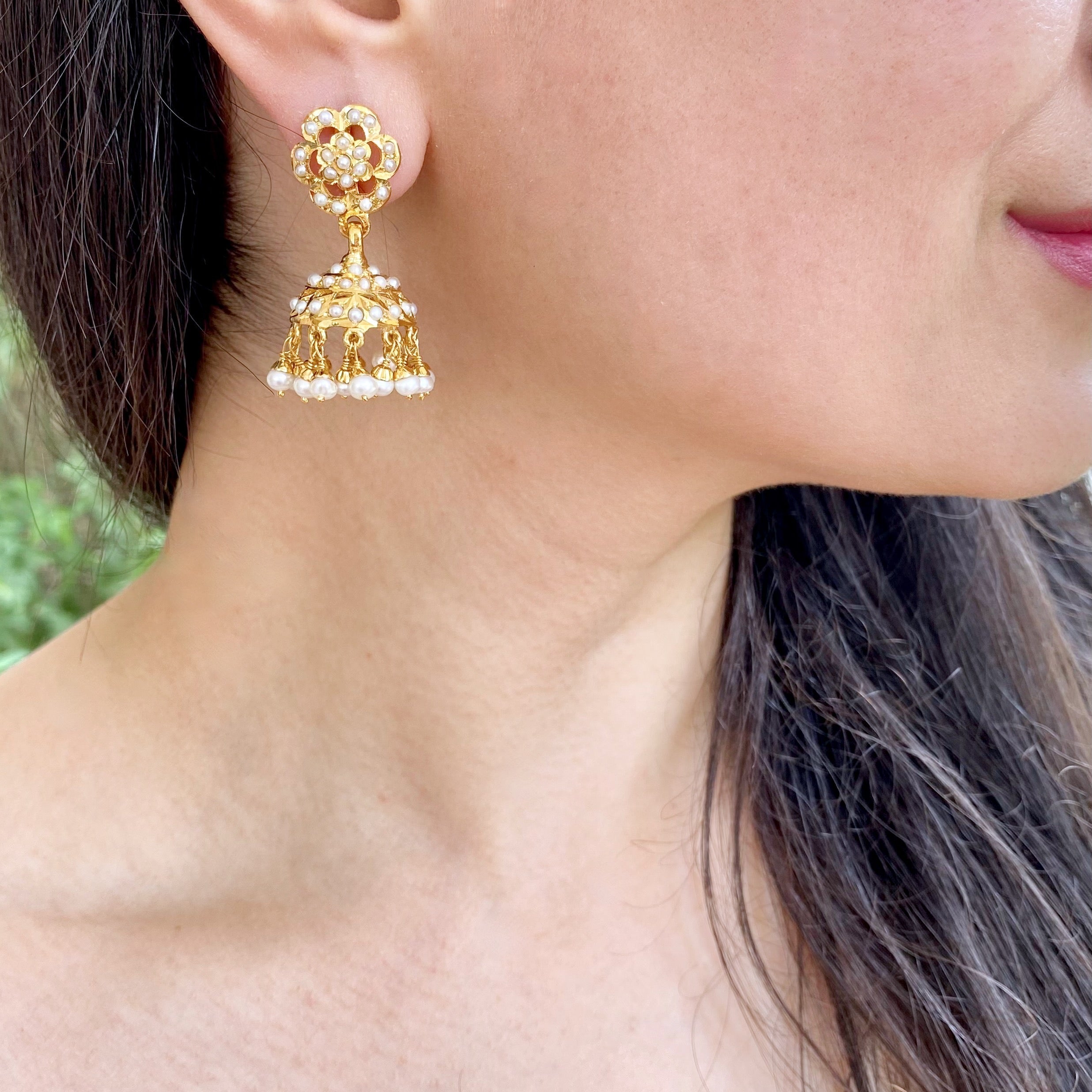 gold coated jadau jhumka earrings