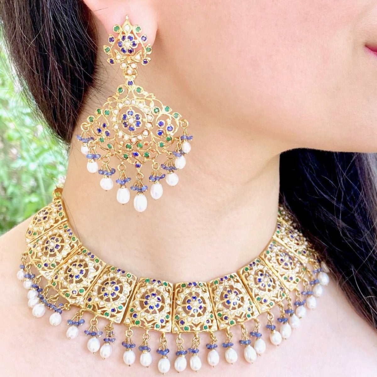 antique design broad pakistani necklace
