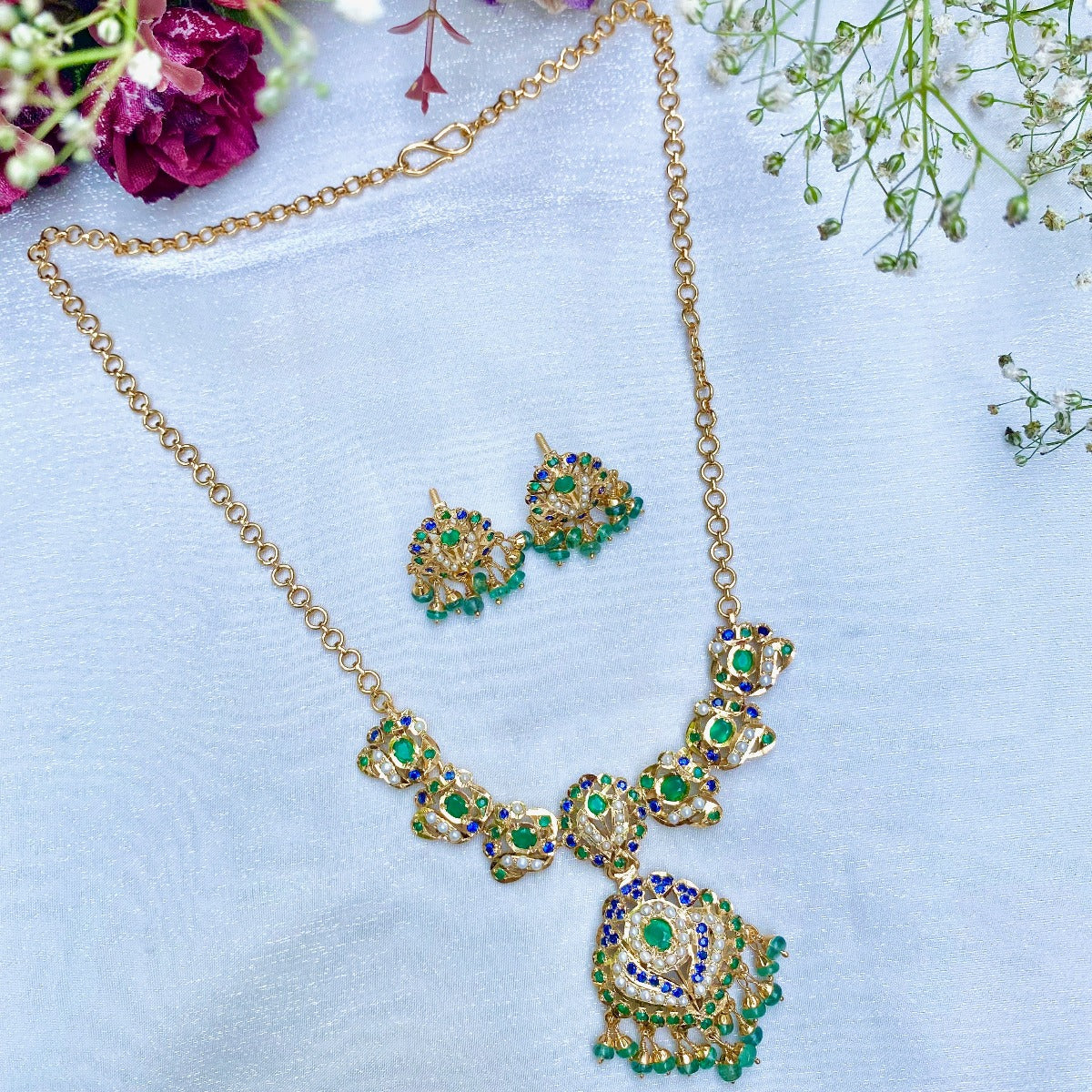 jadau chain set emeralds