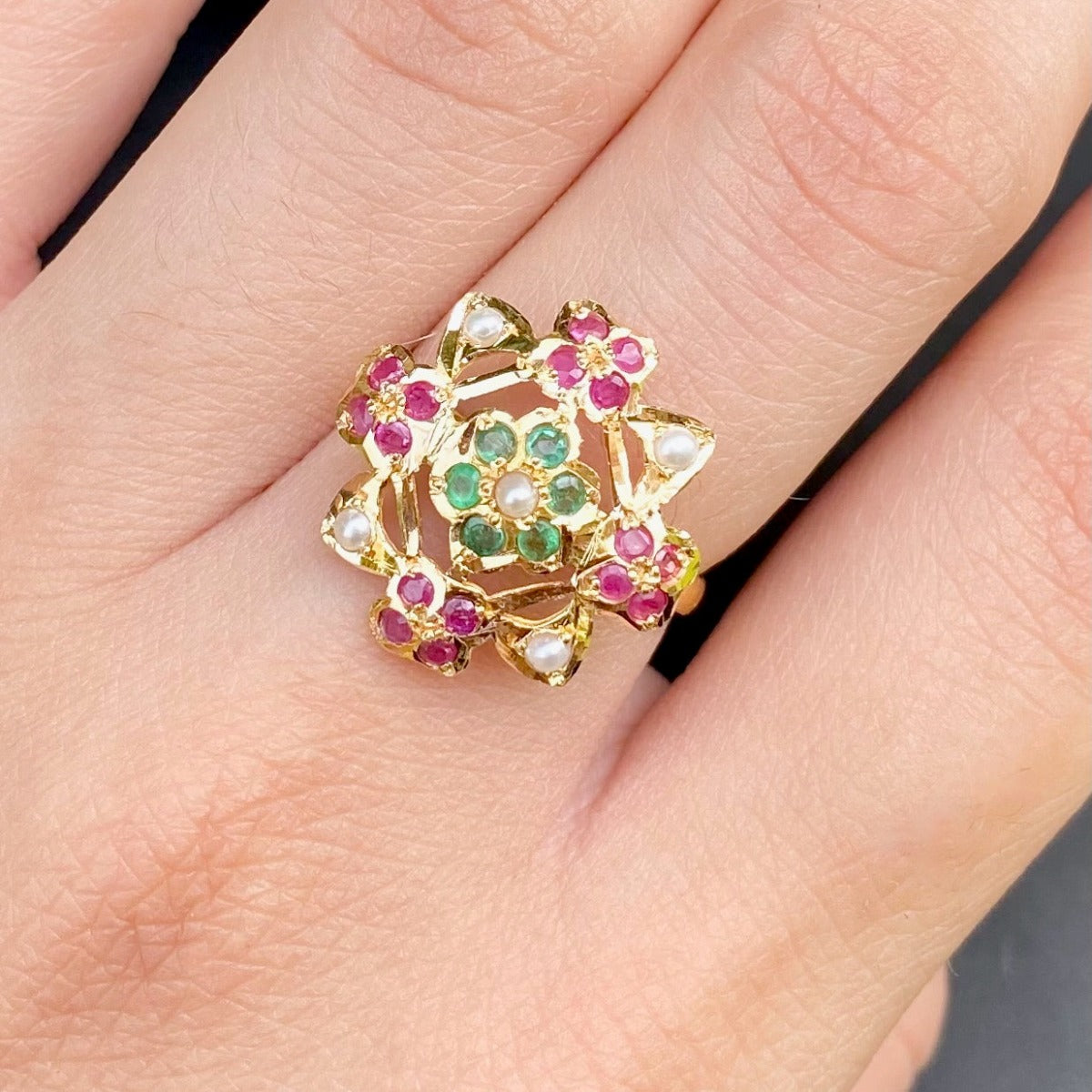 ladies gold ring indian ruby emerald pearl