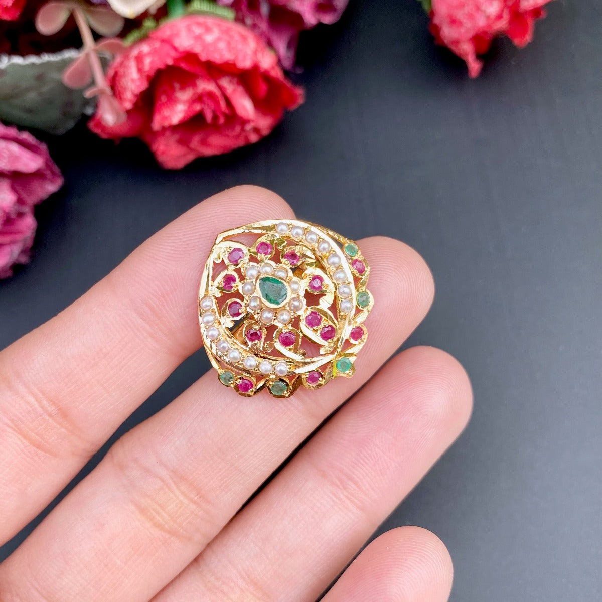 jadau gold ring ruby emerald pearl
