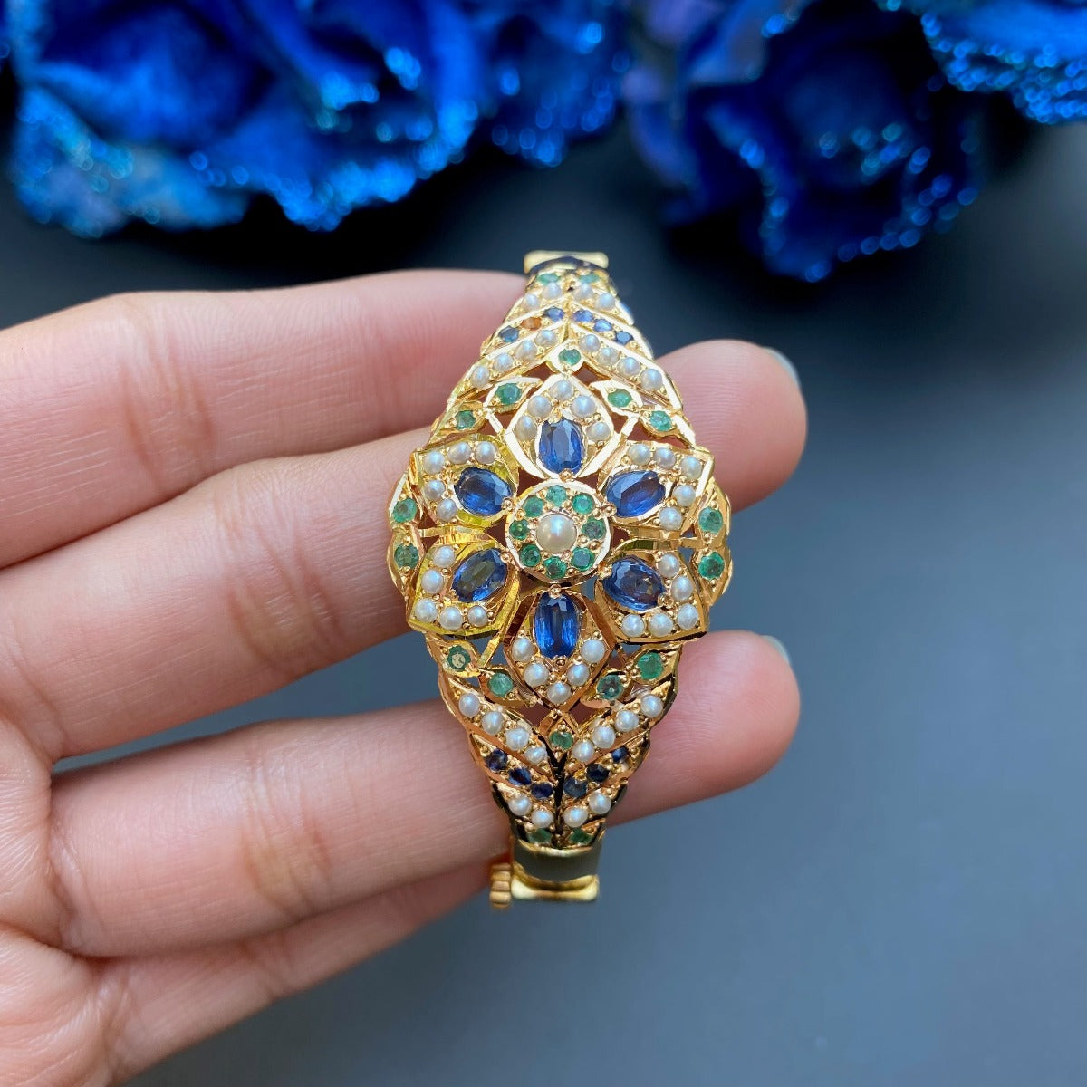 moderni ndian gold bracelet by rudradhan jewellers