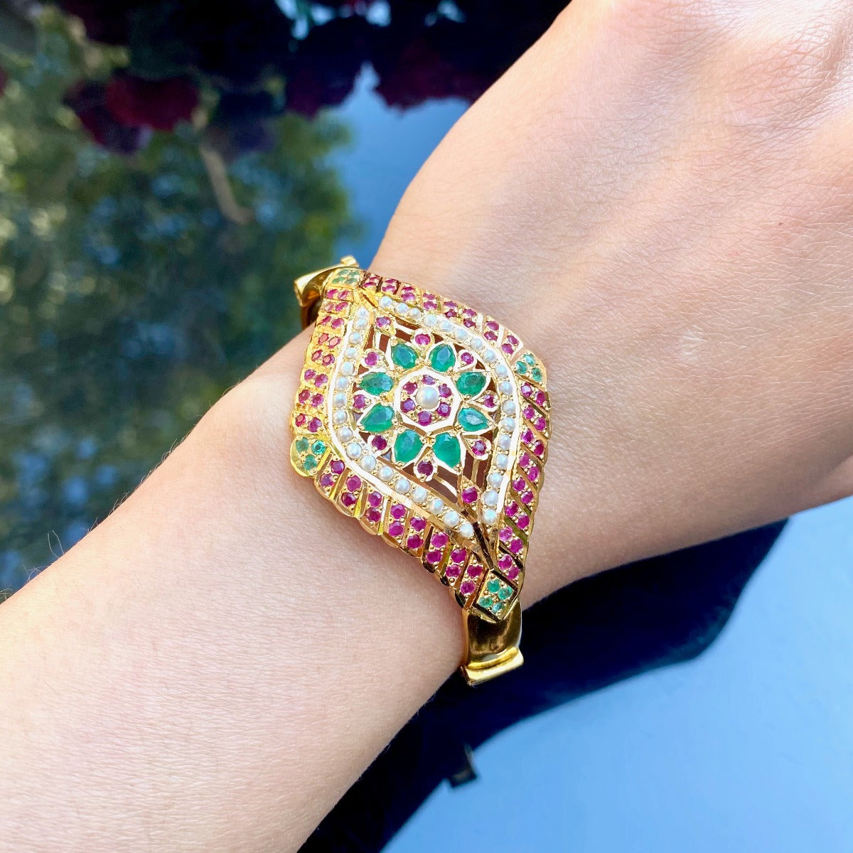 22k gold bracelet for women design inspired by malabar jewellers