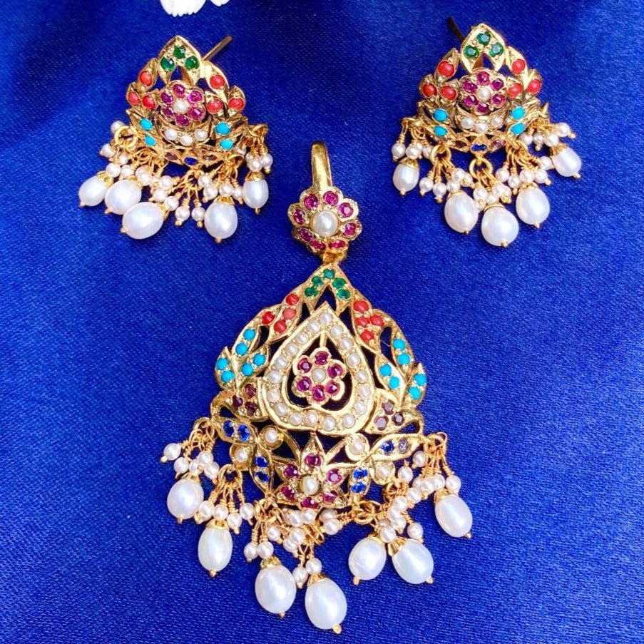 gold plated pendant set navrattan