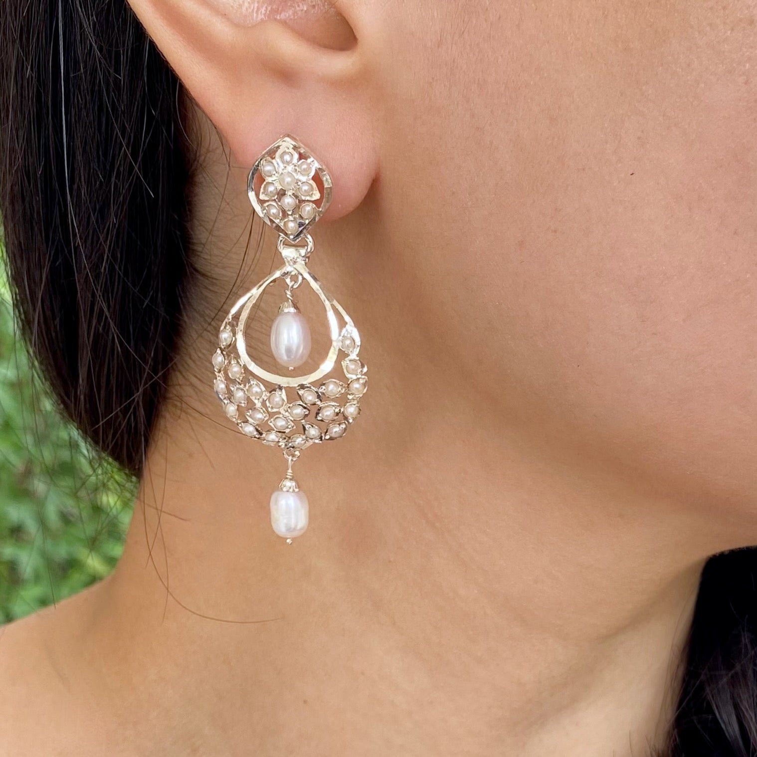 boho chic silver earrings with pearls