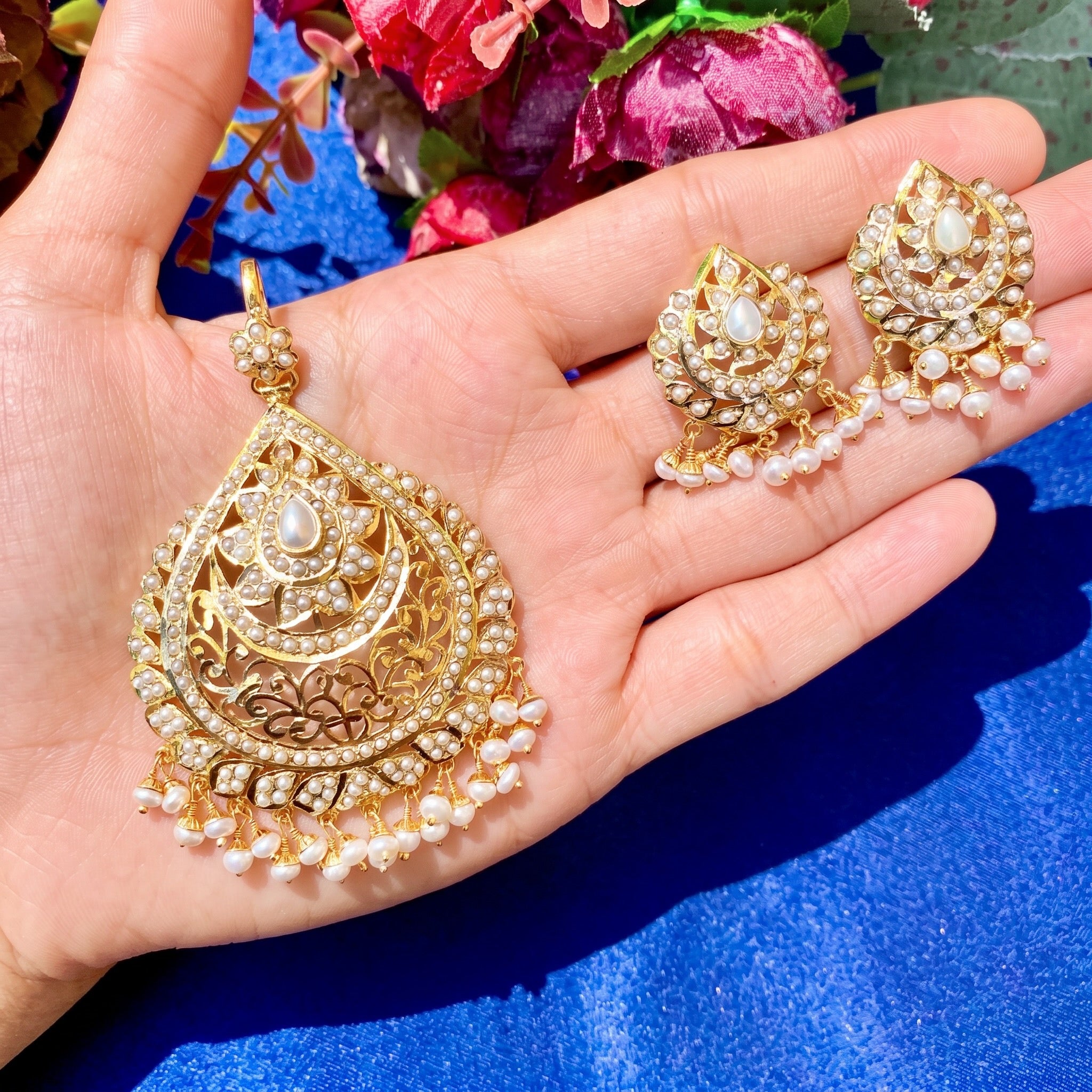 gold plated pendant set with original pearls