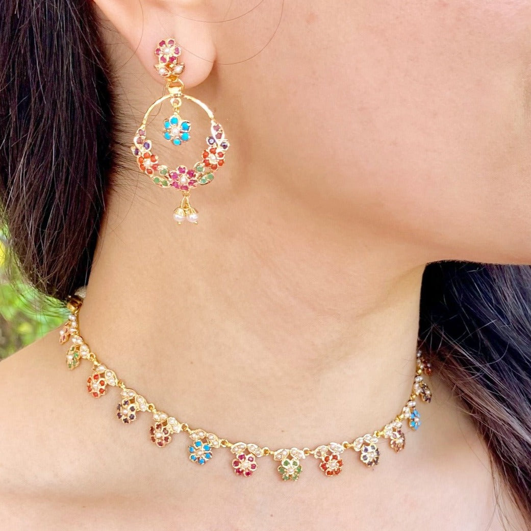 dainty floral bengali gold necklace design