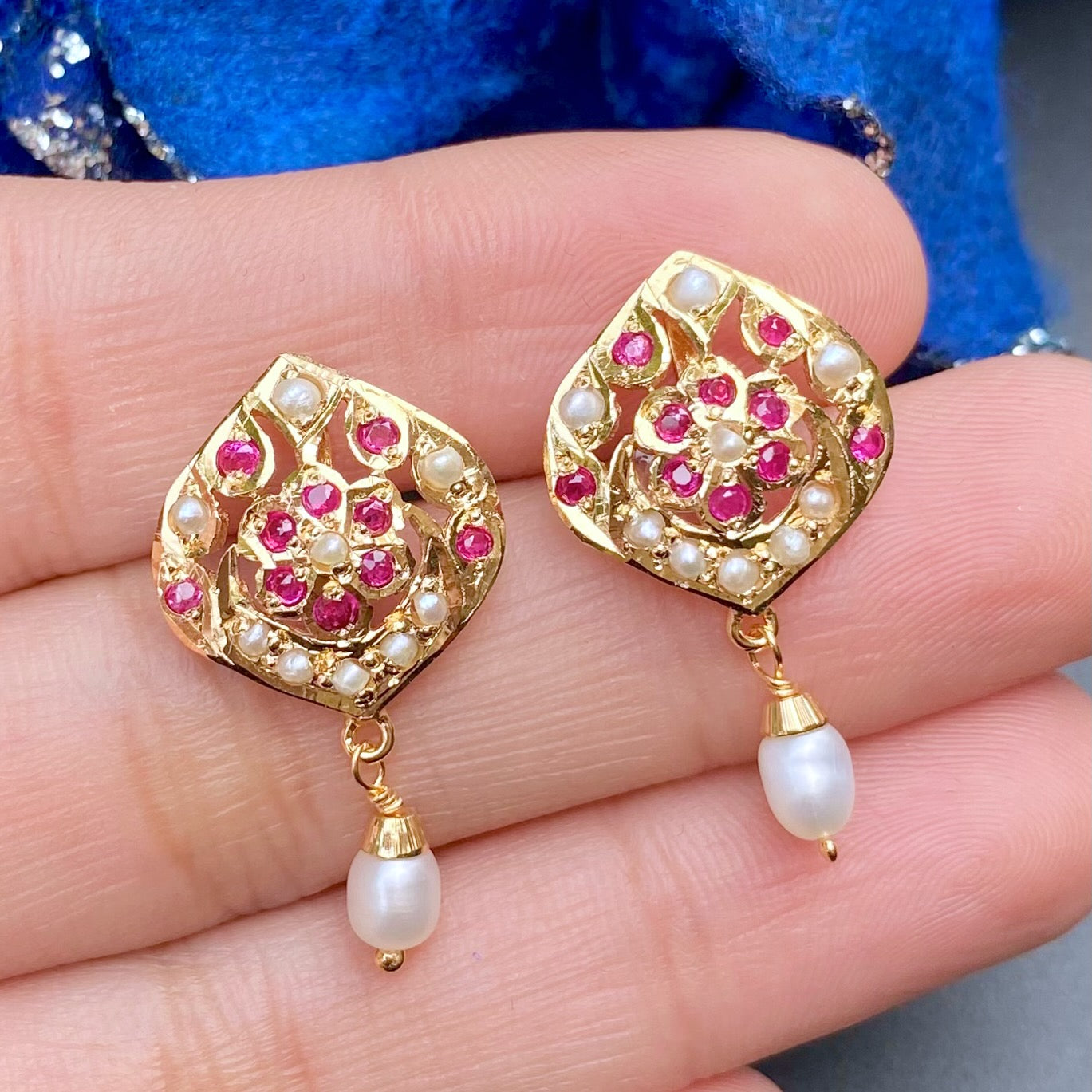 dailywear stud earrings