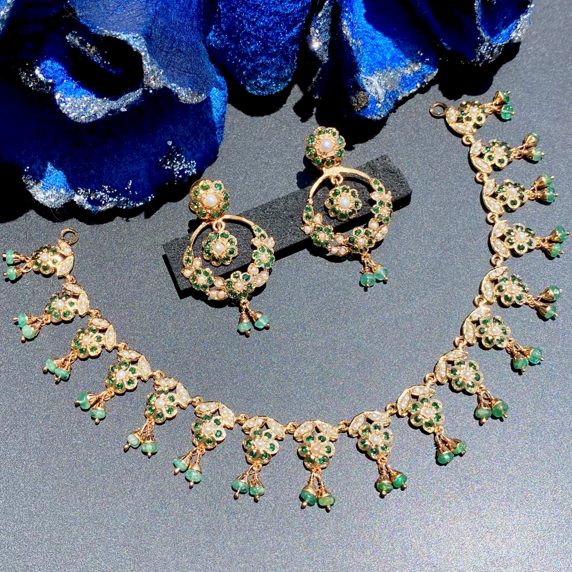 delicate emerald necklace set indian