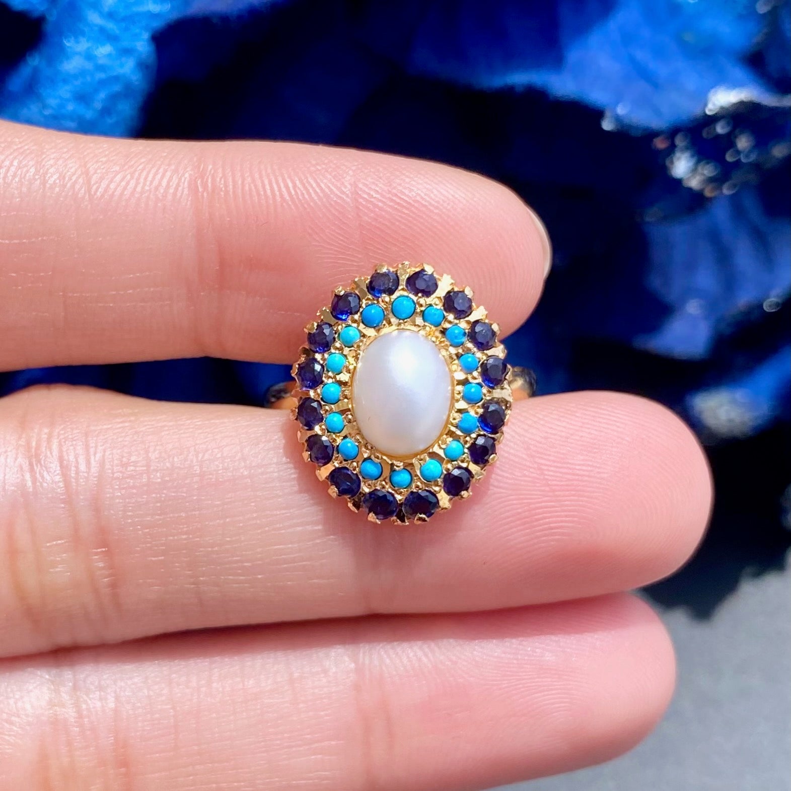 silver ring to gift her