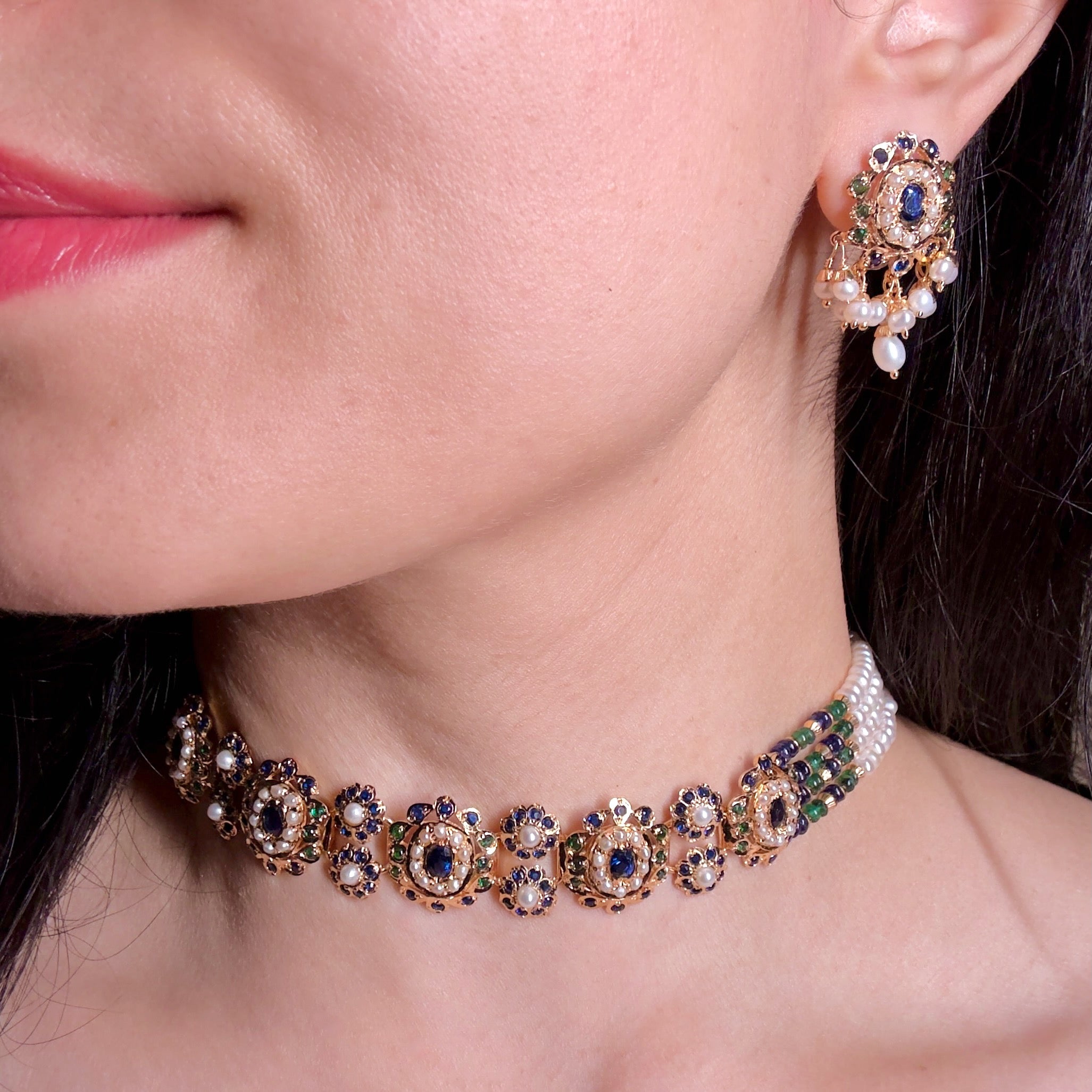 sophisticated choker design