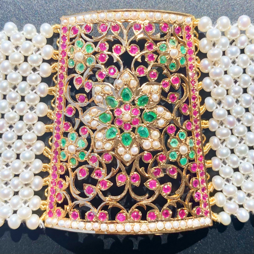 old school 22 karat gold bracelet ruby emerald under 2 tolas weight