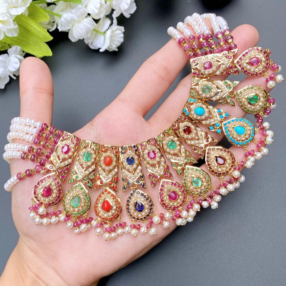 nauratan choker gold