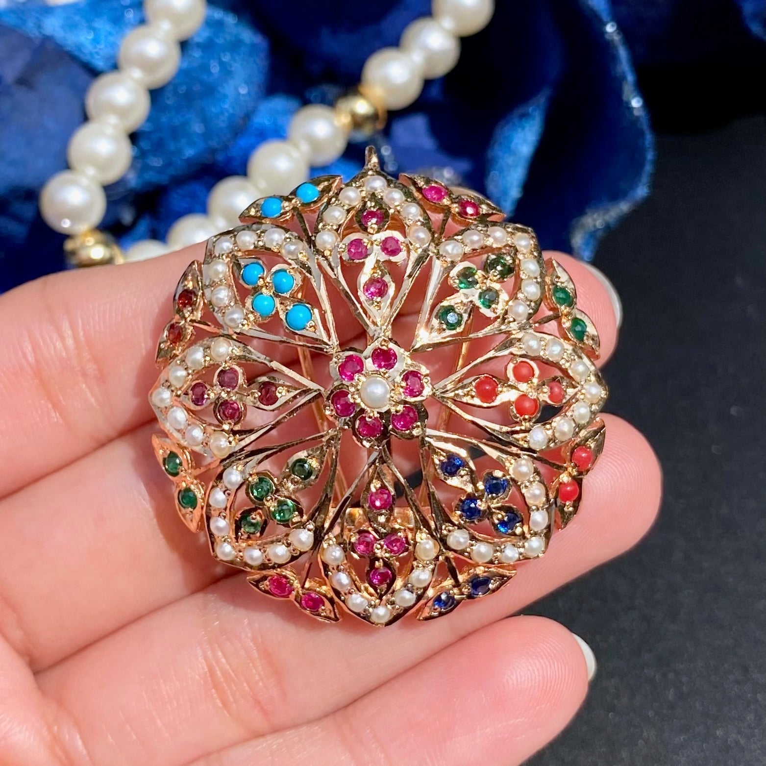 fashion stud earrings