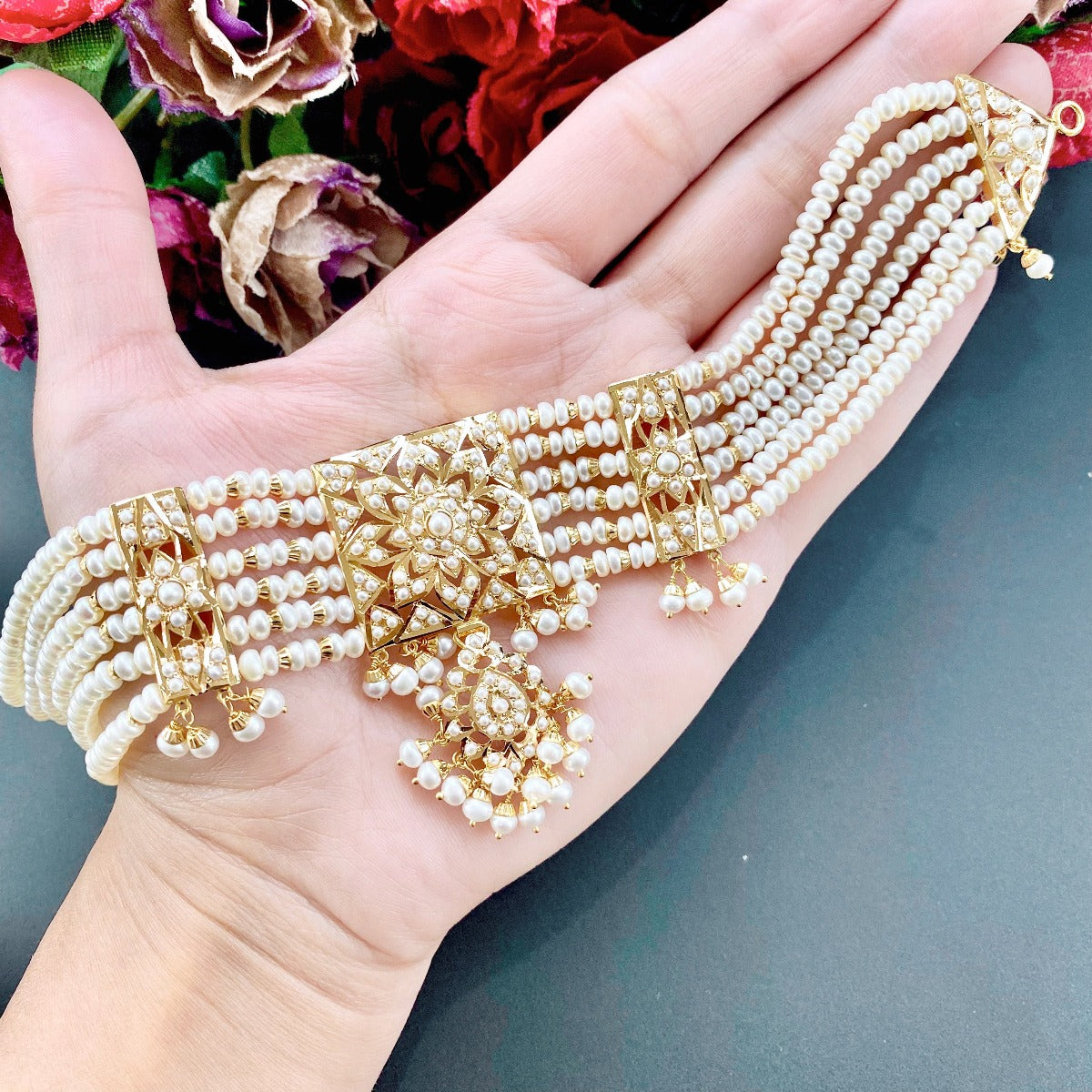 mangatrai pearls choker on gold